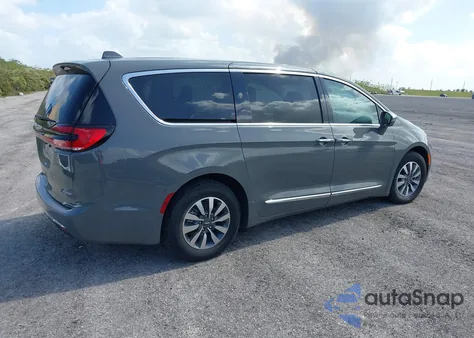 2022 Chrysler Pacifica Hybrid Limited from USA, damaged, VIN 2C4RC1S71NR144989